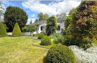 Einfamilienhaus kaufen in 61350 Bad Homburg, VON POLL - BAD HOMBURG: Großzügiges Einfamilienhaus mit Einliegerwohnung, parkähnlichem Garten und Garage