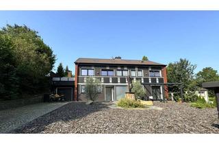 Einfamilienhaus kaufen in 40699 Erkrath, Traumhaus, kernsaniert mit Einliegerwohnung, Sauna, Balkon, uneinsehbarer Garten, extravagante Bäder