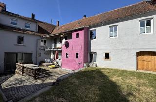 Haus kaufen in 95666 Mitterteich, Großes Reihenmittelhaus mit schönem Innenhof im Zentrum von Mitterteich!