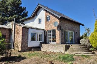 Einfamilienhaus kaufen in 52355 Düren, "Individuelles Einfamilienhaus mit Potential!"