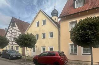 Haus kaufen in 91180 Heideck, Historisches Stadthaus im Herzen von Heideck – Zwei Wohnungen mit Potenzial