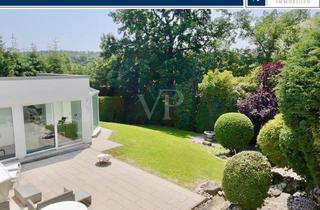 Villa kaufen in 61381 Friedrichsdorf, VON POLL - FRIEDRICHSDORF: Exklusive Bauhaus-Villa - Wohnen und Arbeiten mit Blick auf den Hardtwald