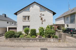 Mehrfamilienhaus kaufen in 56218 Mülheim-Kärlich, Zweifamilienhaus mit Gestaltungspotenzial in Mülheim-Kärlich