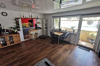 Wohnung kaufen in 51375 Schlebusch, Kürzlich modernisierte 3-Zimmer-Wohnung mit Balkon und Einbauküche