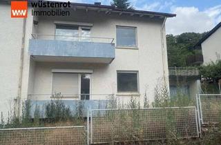 Doppelhaushälfte kaufen in 75223 Niefern-Öschelbronn, Sanierungsbedürftige Doppelhaushälfte mit kleinem Grundstück in Niefern