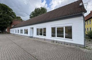 Anlageobjekt in 38226 Lebenstedt, Saniertes Geschäftshaus in unmittelbarer Nähe zur Fußgängerzone zu verkaufen!