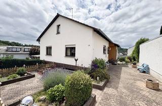 Einfamilienhaus kaufen in 65520 Bad Camberg, Schönes Haus mit großem Potenzial und bester Anbindung