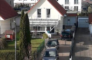 Einfamilienhaus kaufen in 22119 Hamburg, Hamburg - Einzelhaus mit Garage, Stellplätzen, Terrasse, Balkon u.v.m!