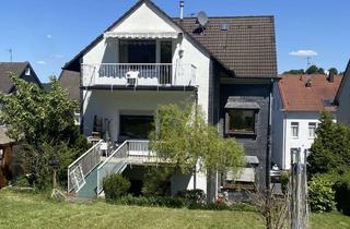 Wohnung mieten in Unterhützer Straße 61, 42857 Remscheid, Schöne 4,5-Zimmer Wohnung mit EBK, Balkon, Kelleranteil, Gartenmitbenutzung in Remscheid Hasten