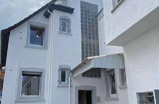 Wohnung mieten in 63512 Hainburg, Familienfreundliche 2,5-Zimmer-Altbauwohnung in Feldrandlage: Einbauküche, Stellpl. und Gartenanteil