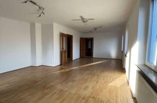 Wohnung mieten in Adenauerstraße, 97232 Giebelstadt, Größzügige Wohnung in Giebelstadt OT Eßfeld