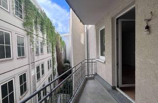 Wohnung mieten in Meinekestraße 21, 10719 Charlottenburg, Urbanes Wohnen mit Flair – Helle Wohnung mit Balkon im Herzen der Stadt