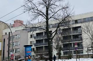 Sozialwohnungen mieten in Berliner Allee 193, 13088 Weißensee, Nur für Rollstuhlfahrer: 3 Zimmer in Weissensee - nur mit WBS mit besonderen WOHNBEDARF!