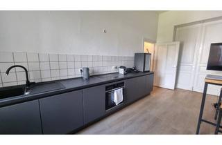 Wohnung mieten in Viersener Straße 145, 41063 Am Wasserturm, Stilvolle Altbauwohnung mit Stuckdecken & Einbauküche – 87 m²