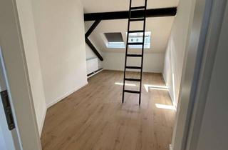 Wohnung mieten in Germanenstraße 19, 42275 Barmen, Erstbezug nach Sanierung: 4-Zimmer-Wohnung in Wuppertal (WG geeignet)