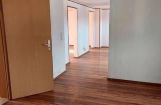 Wohnung mieten in Brüder-Lang-Straße 07, 06749 Bitterfeld-Wolfen, Gemütliche 2-Zimmer-Wohnung im Dachgeschoss