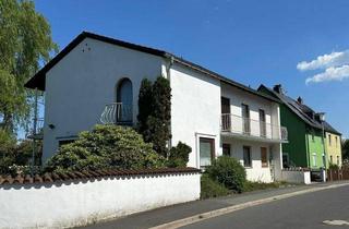 Villa kaufen in 95100 Selb, Ehem. Unternehmervilla mit ansprechendem Grundriss & viel Potenzial - ca. 185 m² WFL - sanierungsbedürftig