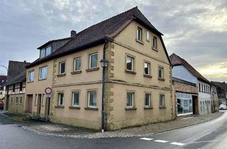 Haus kaufen in 96106 Ebern, Preisgünstiges Wohnhaus - 3 Wohnungen, zentrale Lage, Garage, renovierungsbedürftig