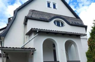 Haus mieten in Bartholomästraße, 65375 Oestrich-Winkel, Sonnenverwöhnt im Rheingau: Modernes Einfamilienhaus mit 6 Zimmern, 3 Gärten & Garage in 1A Ortsrand