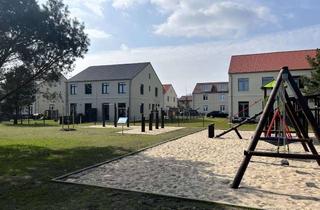 Haus mieten in Von-Hake-Straße, 14621 Schönwalde-Glien, Nähe Velten, Hennigsdorf, Falkensee: NKM ab 13,64 €/ m² inkl. Gartenanteil und Stellplatz