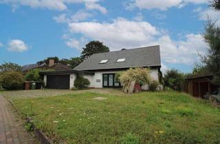 Anlageobjekt in 24232 Schönkirchen, Großes Einfamilienhaus mit 70er Jahre Charme in toller Lage sucht neue Eigentümer mit Vision