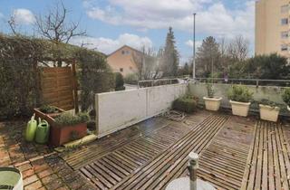 Anlageobjekt in 71711 Steinheim, Perfektes Zuhause für Familien: Großzügiges Haus mit Balkon, Terrasse, Garten und zwei Garagen