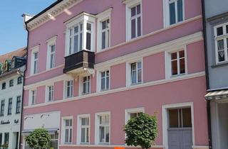 Wohnung mieten in Untere Marktstraße, 98646 Hildburghausen, Geräumige und lichtdurchflutete 2-Zimmer-Erdgeschoß-Wohnung in der Fußgängerzone-Nähe Marktplatz