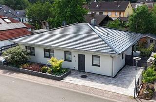 Haus kaufen in 76846 Hauenstein, Exklusiver Wohn-Bungalow mit Einliegerwohnung in Bestlage