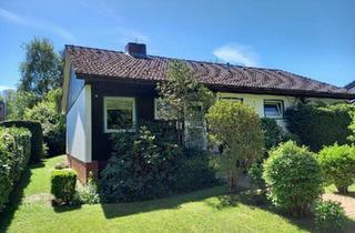 Haus kaufen in 23758 Oldenburg, Oldenburg in Holstein - Grundstück in ruhiger Lage in Oldenburg i. H. mit Abrisshaus