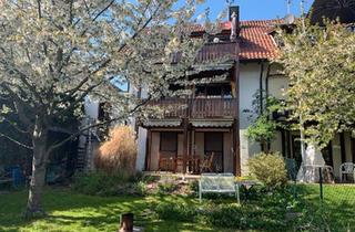 Doppelhaushälfte kaufen in 76337 Waldbronn, Waldbronn - Doppelhaushälfte mit zwei separaten Maisonette-Wohnungen & Garten