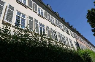 Wohnung kaufen in 65187 Wiesbaden, Altbauwohnung im Dichterviertel mit Gärtchen!