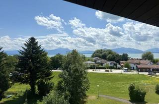 Wohnung kaufen in Am Anger, 83358 Seebruck, Seeblick, Südsonne, 70er-Stil – 3-Zimmer-DG-Wohnung am Chiemsee, 5 Min. zum Ufer