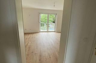 Wohnung kaufen in 93057 Konradsiedlung-Wutzlhofen, Top-sanierte 3-Zi.-Eigentumswohnung mit Balkon, Garage & Kapitalanlagepotenzial – Regensburg Süd
