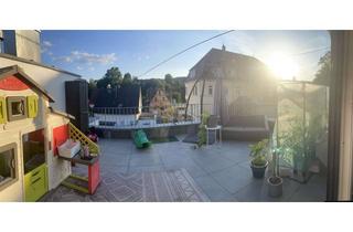 Wohnung kaufen in 72827 Wannweil, Hochwertige Maisonettenwohnung mit Dachterrasse und Balkon - zwei Carports