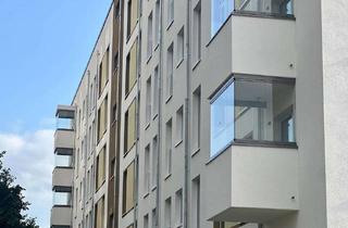 Wohnung mieten in Landsberger Allee 313, 13055 Alt-Hohenschönhausen, Mehr Raum für Familie - 4-Zimmer mit Loggia