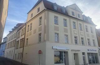 Wohnung mieten in Burgstraße, 06217 Merseburg, Großzügige 2,5-Raum-Wohnung mit Einbauküche