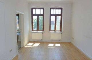 Wohnung mieten in Radeburger Straße 17, 01558 Großenhain, Ab August 2025: Frisch renovierte 2-Zimmer-Wohnung mit neuem Laminat "Dielenoptik" * PKW-Stellplatz
