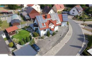 Haus kaufen in 91365 Weilersbach, Ein Haus, das Geld bringt – Ruhe, Raum & Aussicht inklusive