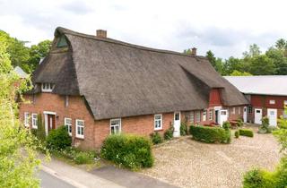Haus kaufen in 25725 Schafstedt, Resthof unter Reet – Wohnen mit vielfältigen Möglichkeiten
