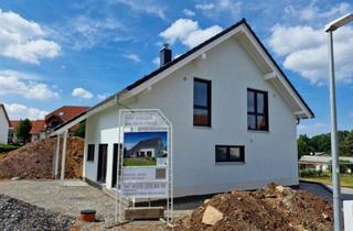 Haus kaufen in 09221 Neukirchen, Individuell geplantes Familienhaus mit überdachter Terrasse & hochwertiger Ausstattung!