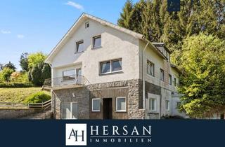 Haus kaufen in 52152 Simmerath, Freistehendes Wohn- und Geschäftshaus mit Renovierungsbedarf – Platz für neue Ideen in Simmerath!
