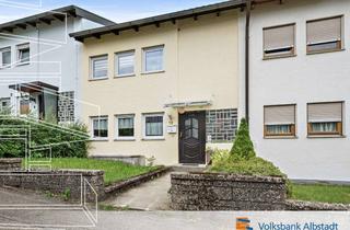 Haus kaufen in 72461 Albstadt, Komfortables Wohnen in Albstadt mit Terrasse und Balkon