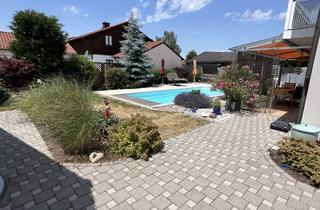 Villa kaufen in 84513 Töging, Exklusives Wohnerlebnis: Villa mit Pool, Sauna und Gartenparadies