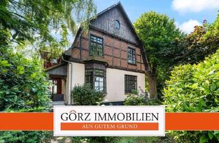 Grundstück zu kaufen in 25474 Bönningstedt, Einmalige Kombination: Stilvolle Altbauvilla & Neubauoption für MFH oder DHH in Ellerbek