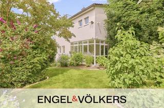 Haus kaufen in 64372 Ober-Ramstadt, Traumhaftes Zweifamilienhaus mit Pool und Gartenparadies in bester Lage!