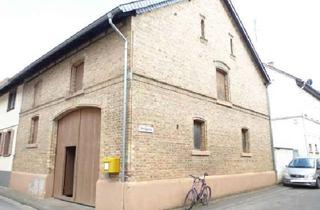 Haus kaufen in 55457 Horrweiler, Massive Backsteinimmobilie in zentraler Lage von Horrweiler bei Bingen/Rh