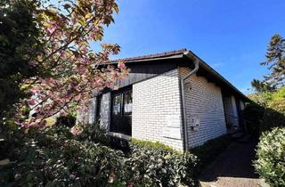 Einfamilienhaus kaufen in 67377 Gommersheim, Gommersheim - Schöner Bungalow - vollunterkellert- mit Garage - großer Garten - direkte Feldrandlage