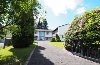 Haus kaufen in 56235 Ransbach-Baumbach, Ransbach-Baumbach - Viel Platz zum Leben - Großzügiges Anwesen auf 2.300 m² Parkgrundstück