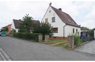 Haus kaufen in 97539 Wonfurt, Wonfurt - Freistehendes Ein- bis Zweifamilienhaus mit großem Grundstück