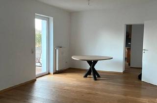 Wohnung kaufen in 66578 Schiffweiler, Schiffweiler - Schöne 3-Zimmer Wohnung mit Balkon, Garten und Garage